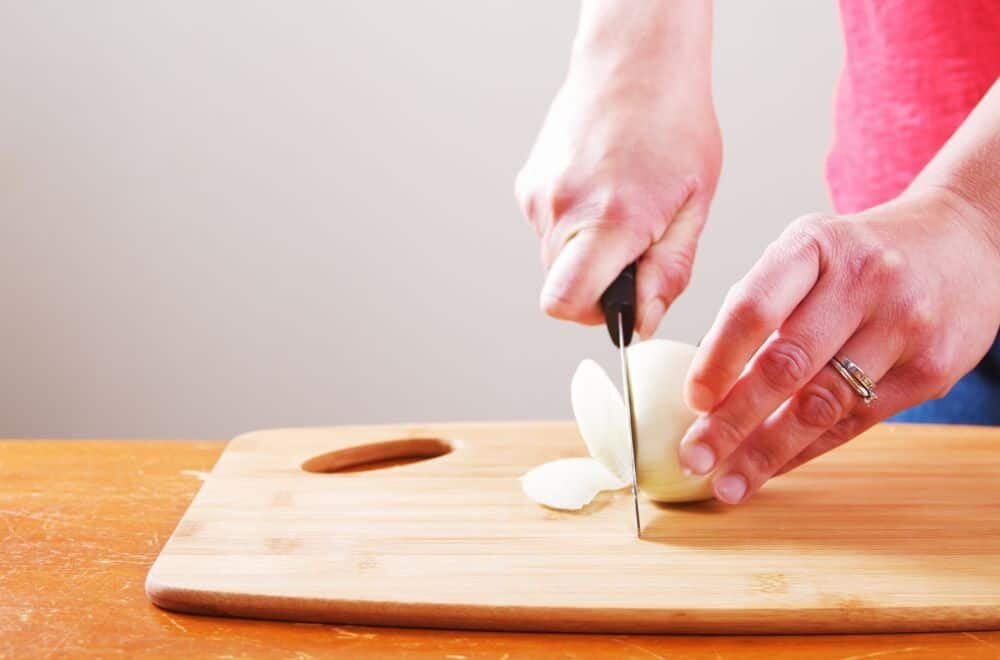 How Thick Should a Wood Cutting Board Be? A Guide to Choosing the Right Thickness